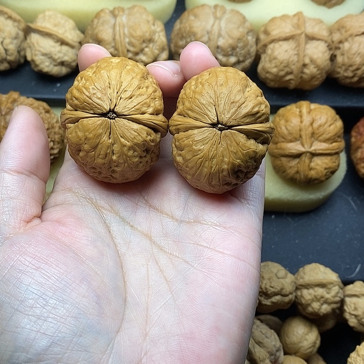 吊坠桃核徒**走2炸43尺