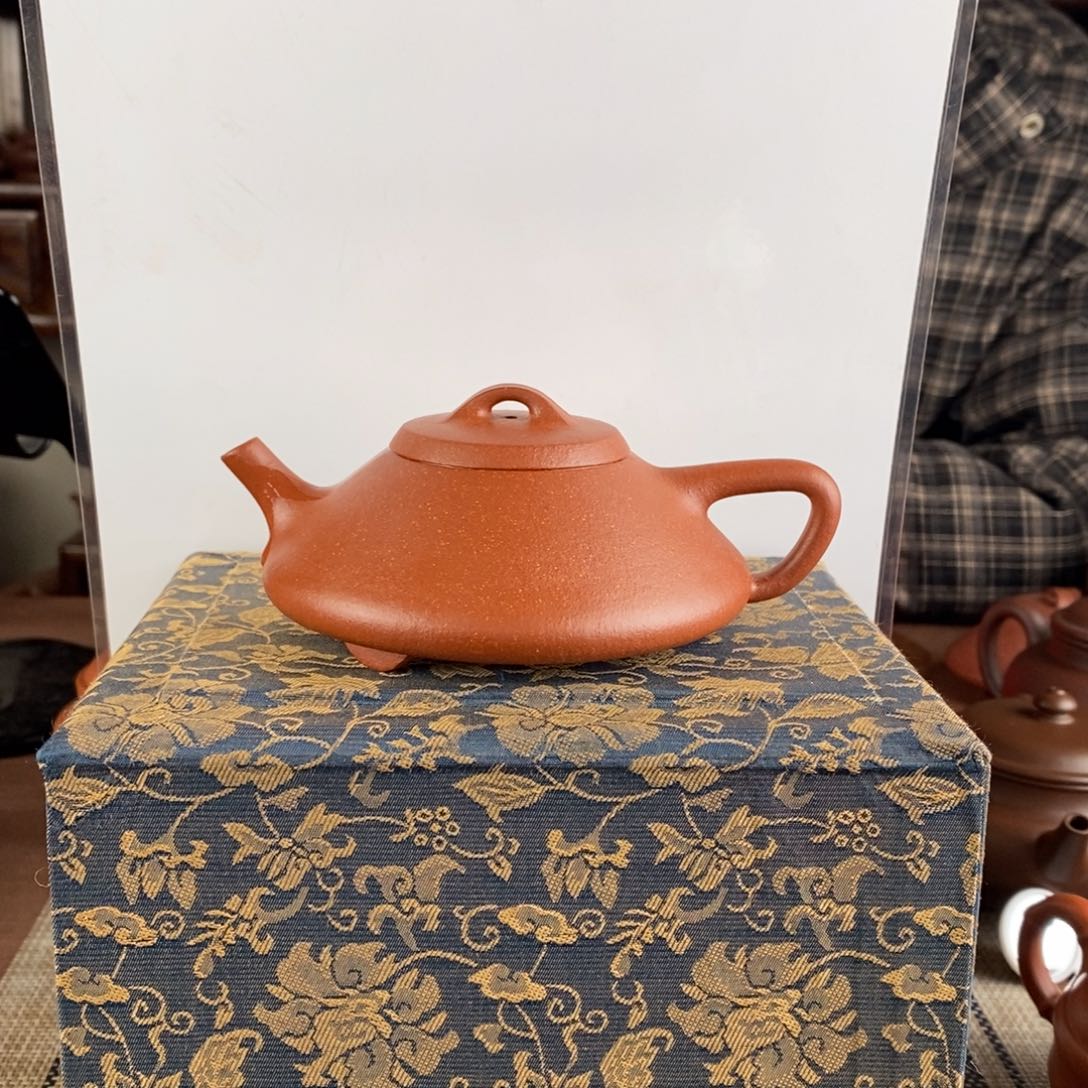 紫砂茶壶宜兴紫砂工艺美术精品