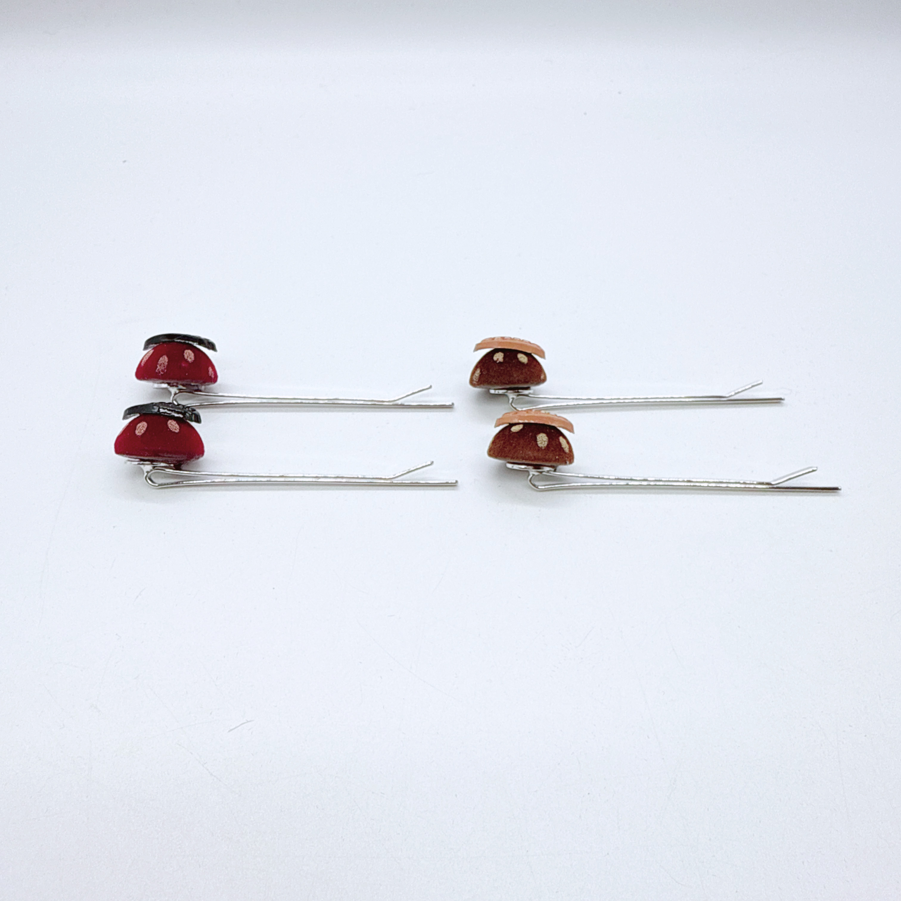 Mi33 圆球波点字母一字夹 Y28058F4-3