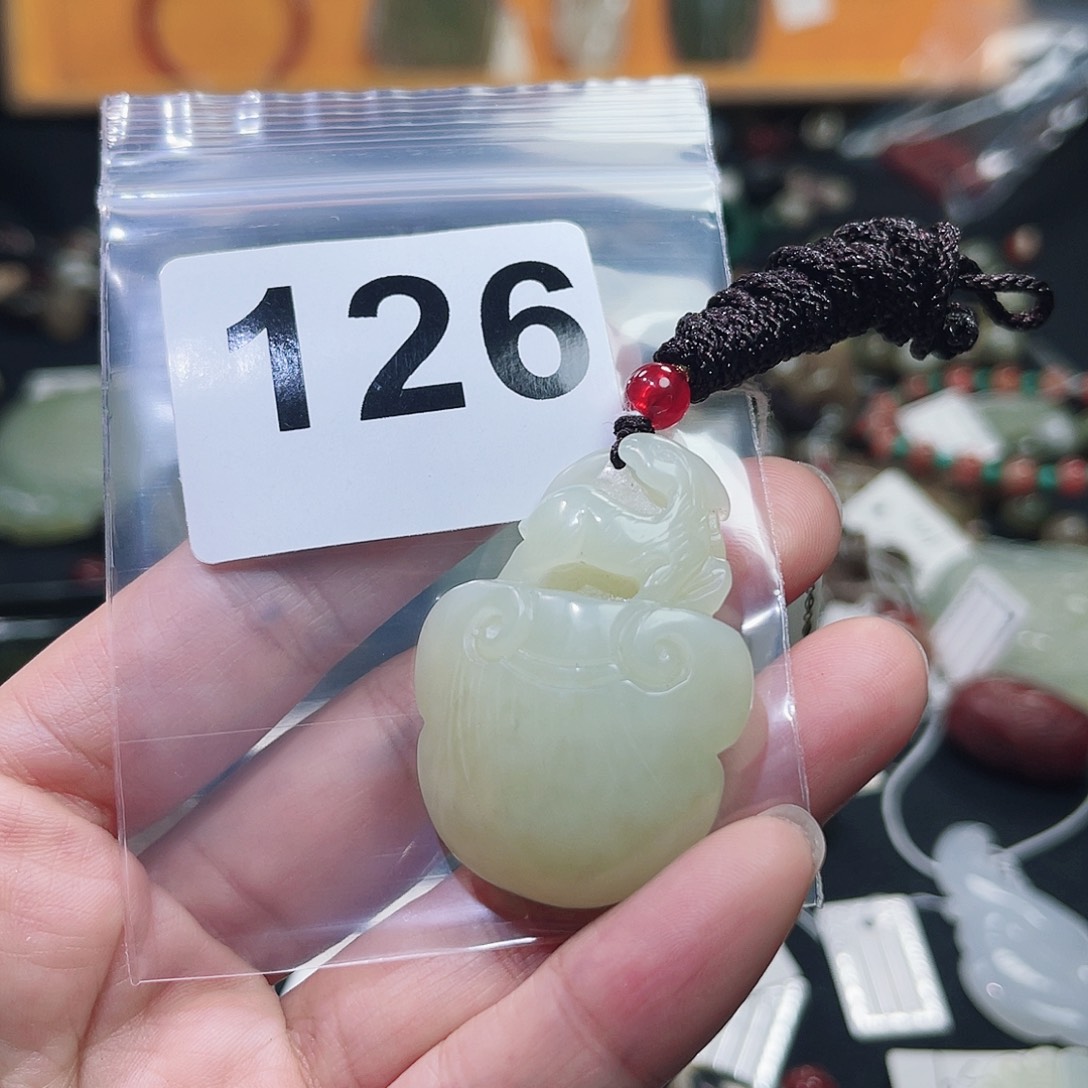 和田玉（糖玉）颈饰未镶嵌