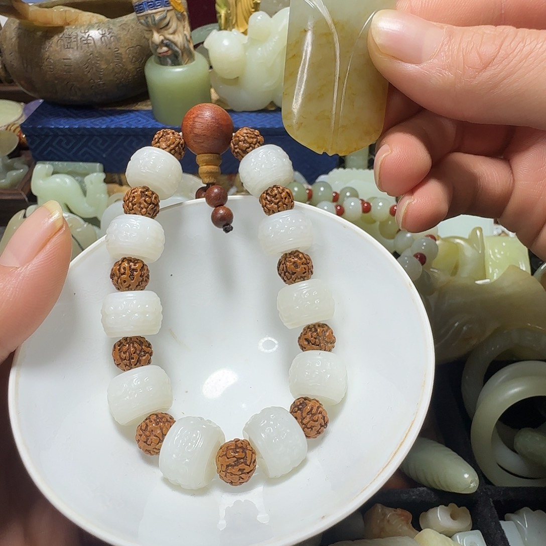 想***想和田玉（糖玉）未镶嵌颈饰开播福利感谢支持