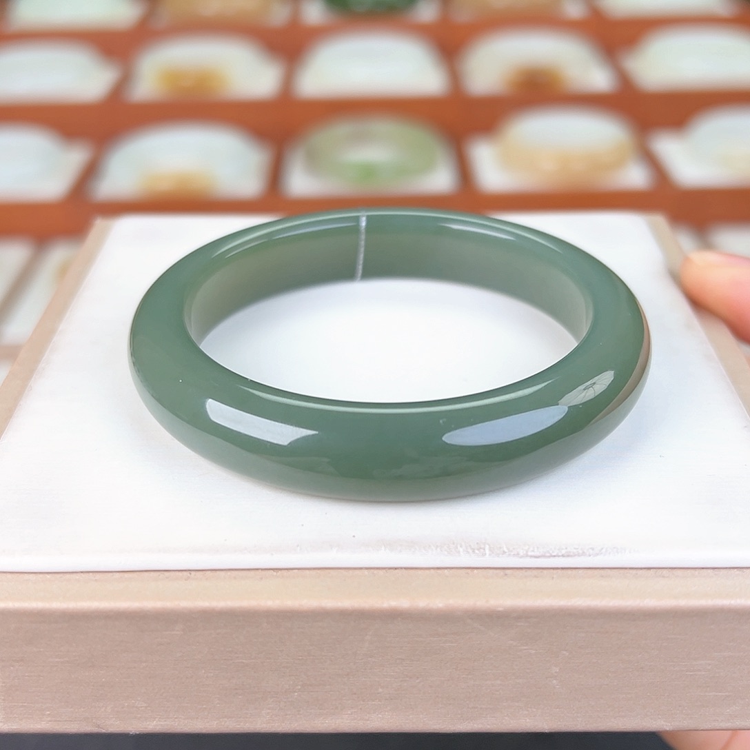 和田玉手镯未镶嵌和田玉且末蓝手镯