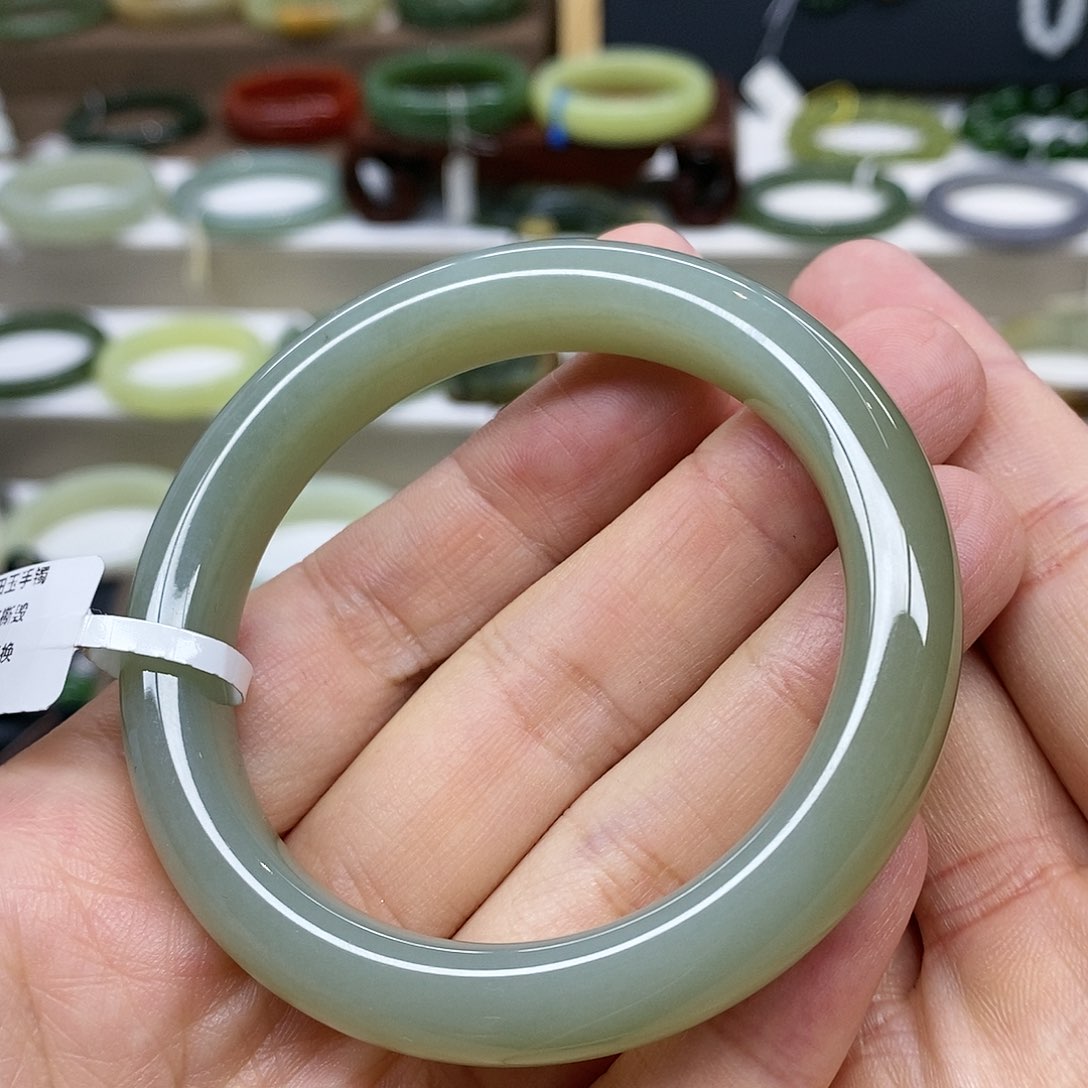 【闪购商品】和田玉手镯未镶嵌