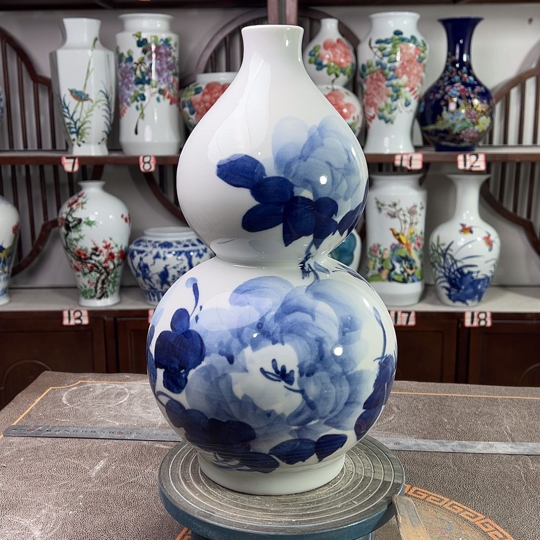 陶摆件景德镇陶瓷葫青牡