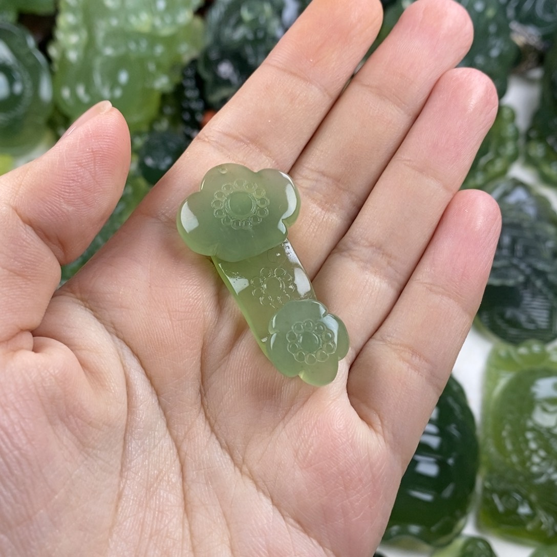 岫玉挂件未镶嵌挂件