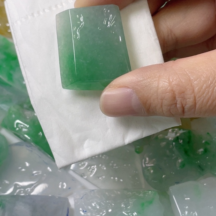 海***空定制翡翠未镶嵌包工