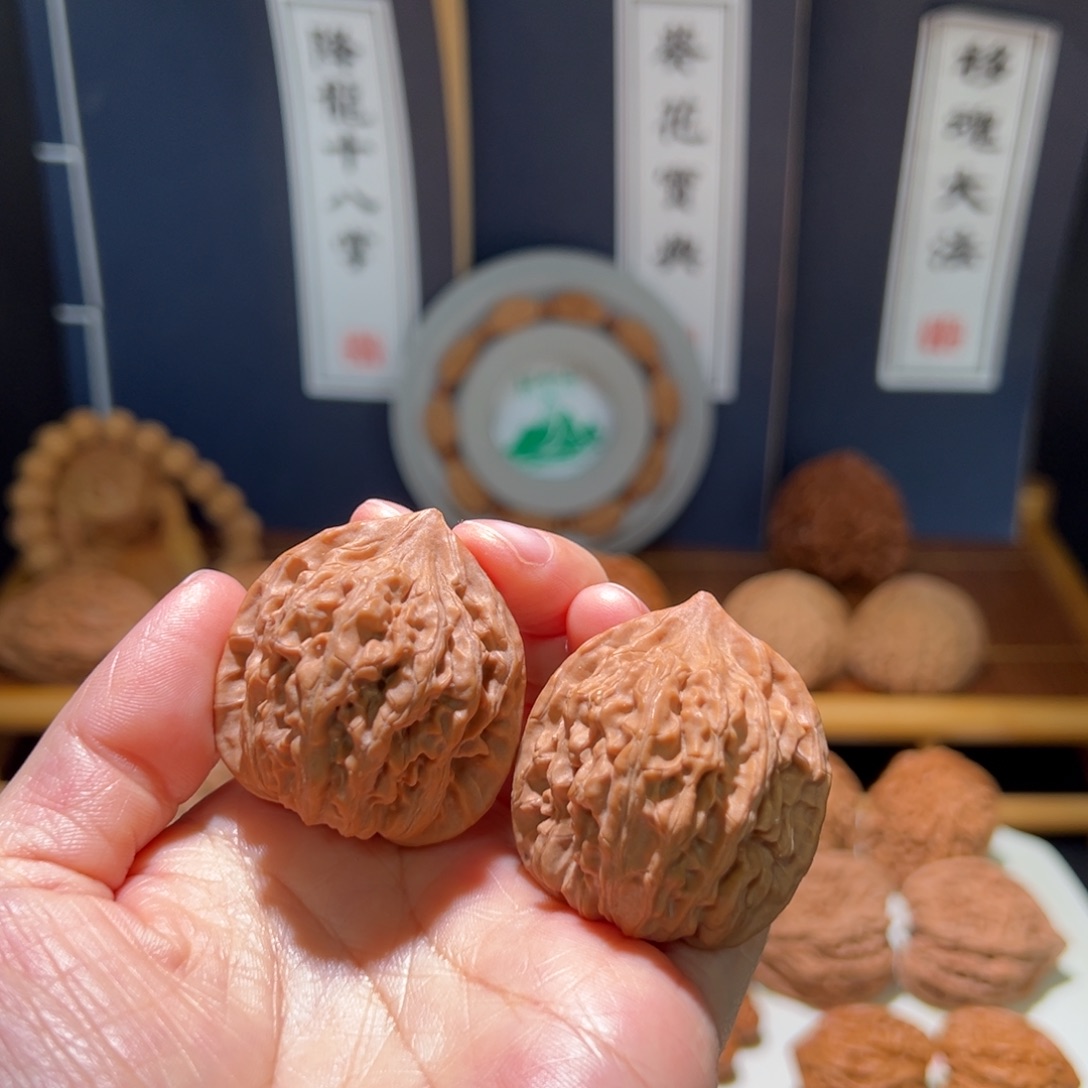 天***店文玩核桃把件公子帽