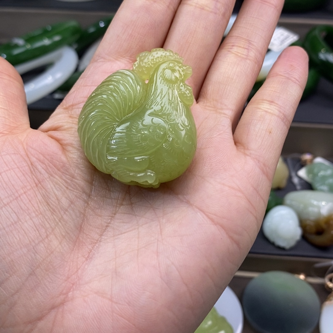 不***尘和田玉未镶嵌挂件