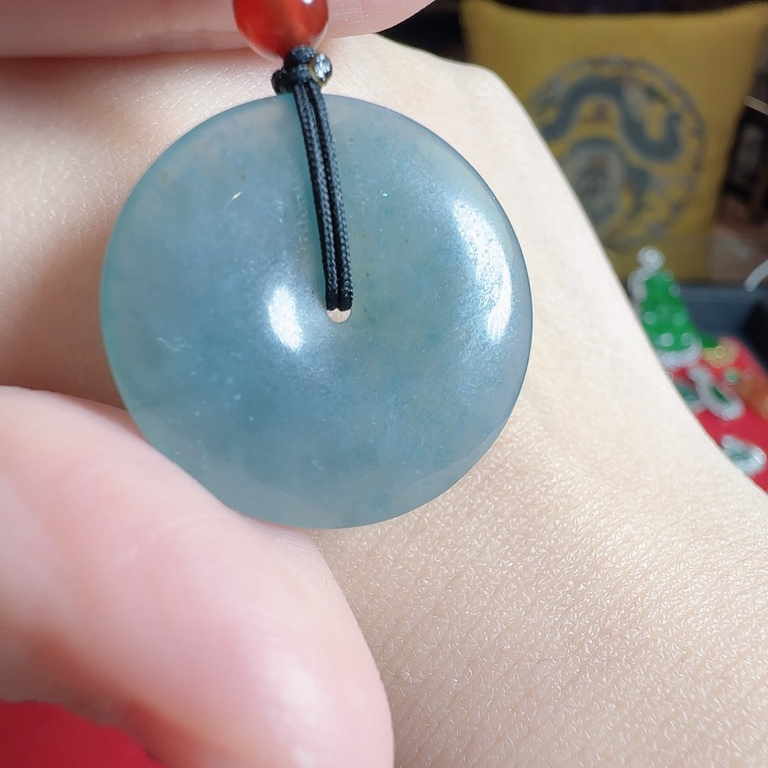 颈饰未镶嵌翡翠Friction