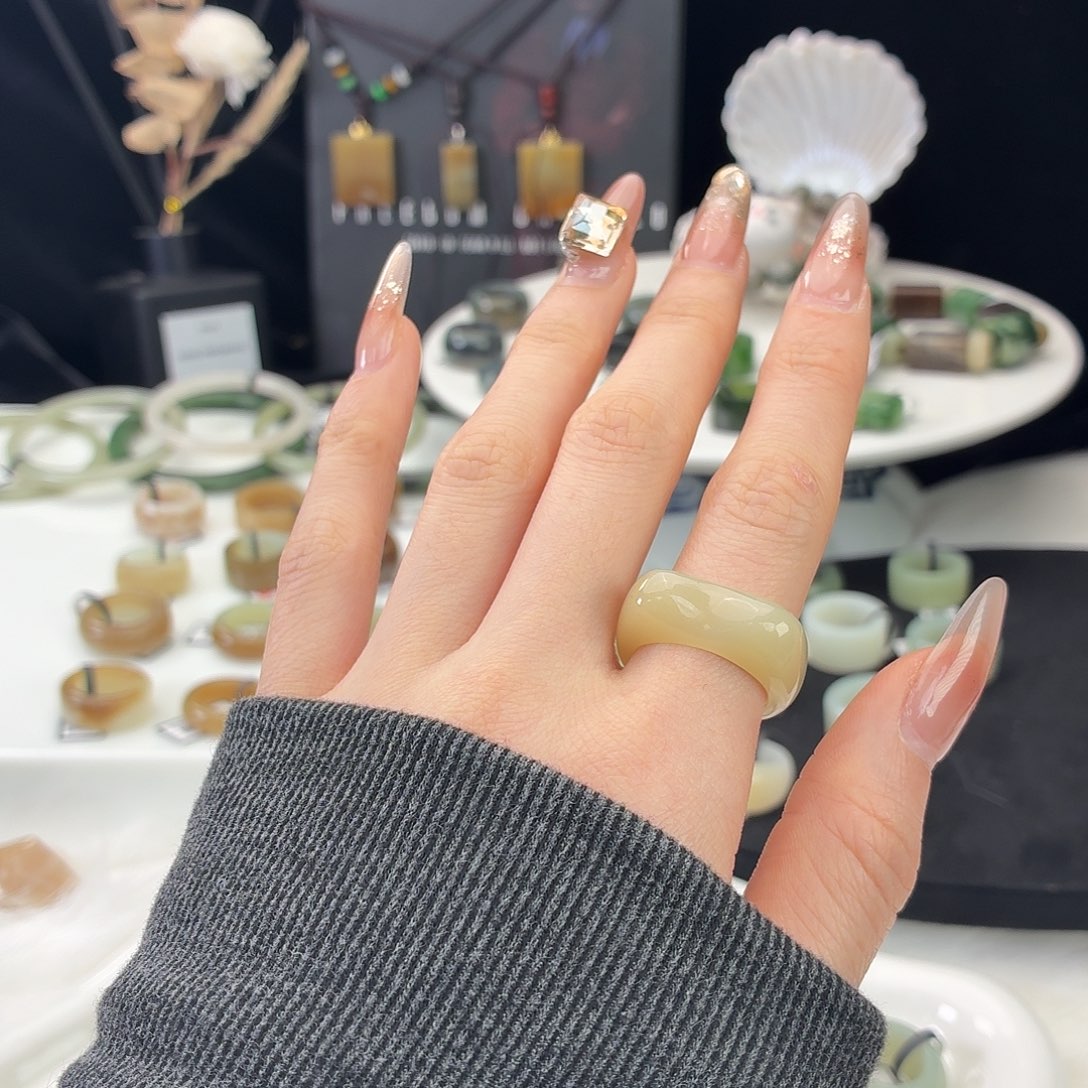 和田玉（糖玉）未镶嵌戒指j91浅糖猫耳17.7