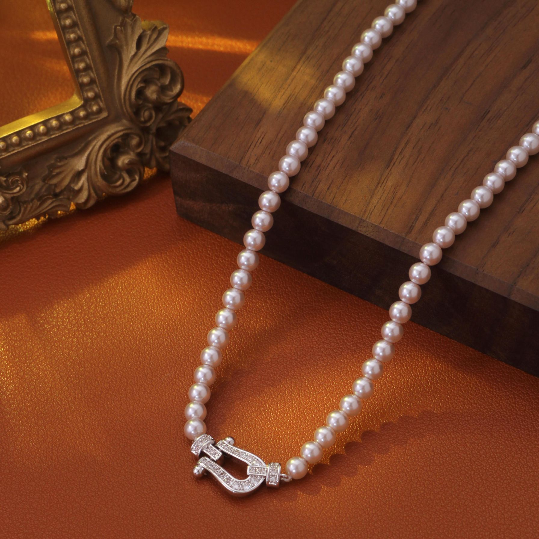 非金属仿珍珠项链 8730锆石马蹄扣曼塔玫瑰紫珍珠项链法式轻奢