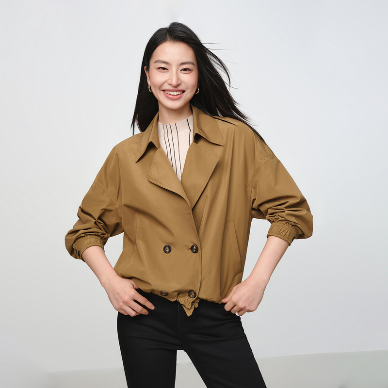 ​EP雅莹2025早秋新款女装 简约短款双排扣咖啡色风衣外套7111A