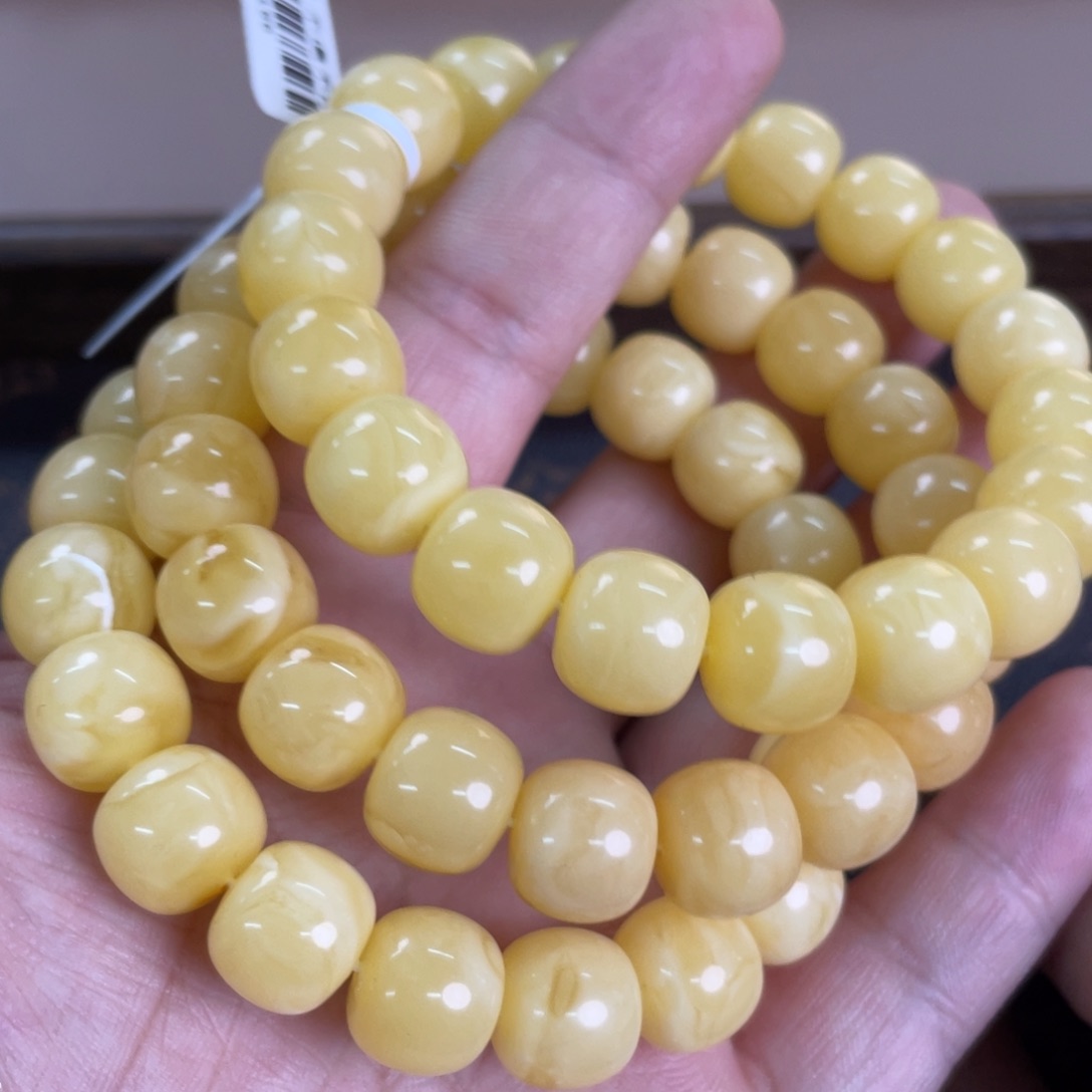 蜜蜡裸石未镶嵌132多样性发其一