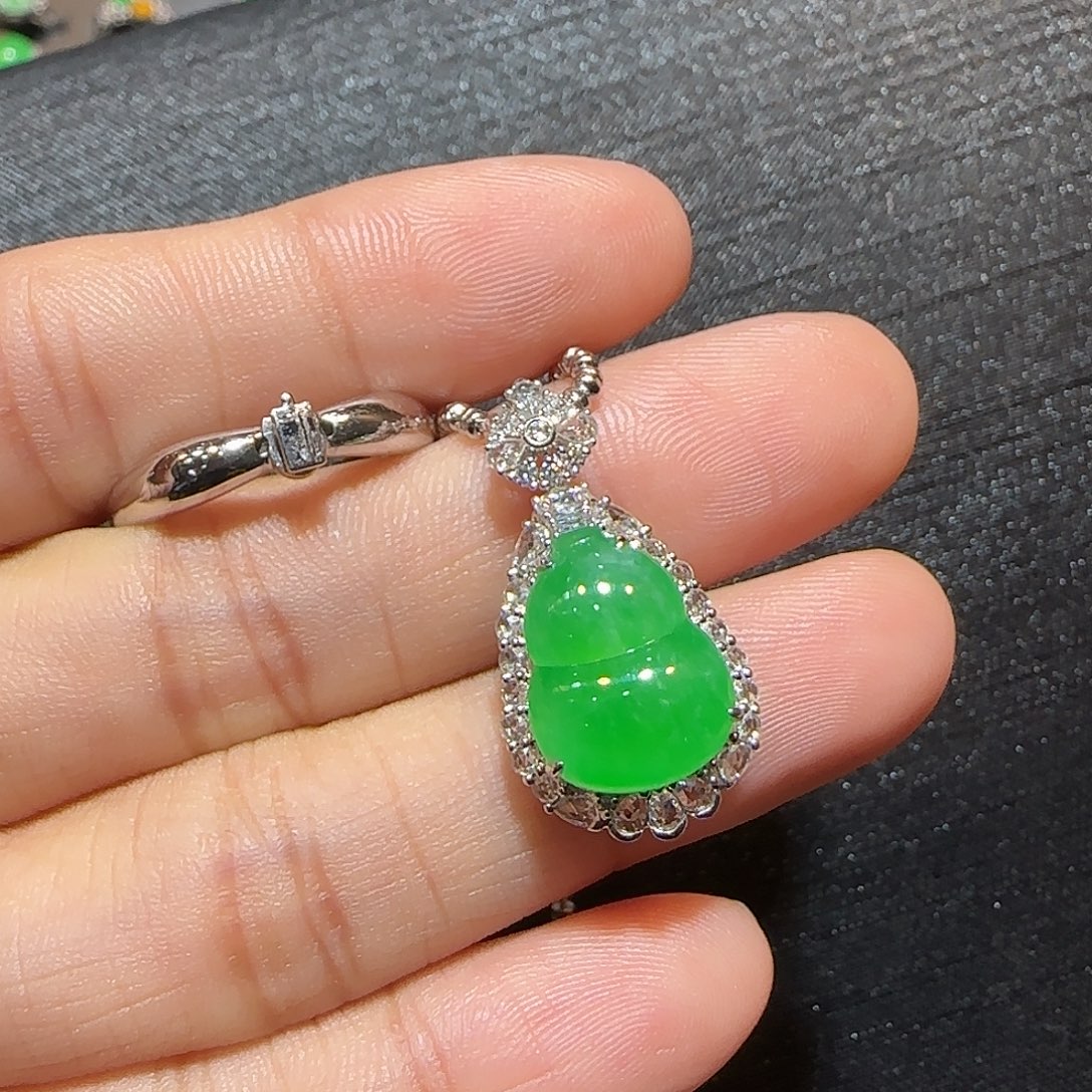 翡翠18K金镶嵌戒指葫芦两用