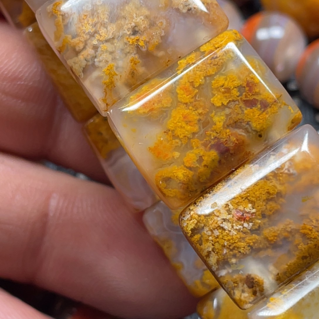 玛瑙/玉髓颈饰未镶嵌森**马