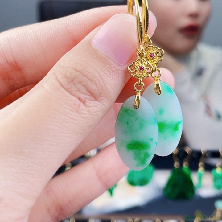 翡翠耳饰未镶嵌饰品