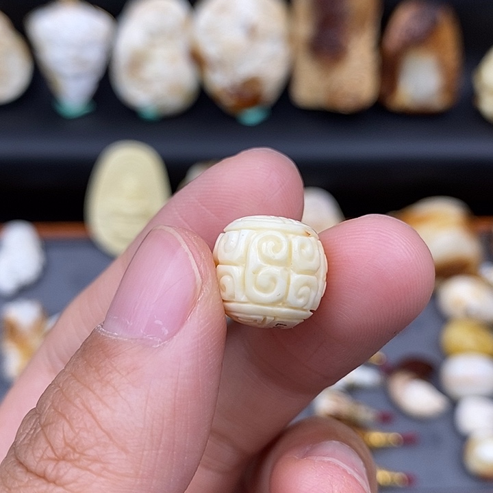 琥珀裸石未镶嵌13×12白蜡老邢s17