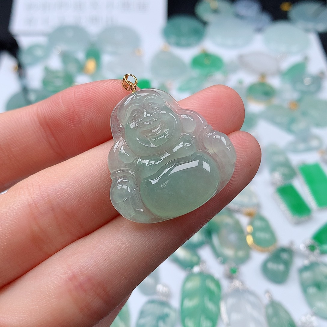 翡翠颈饰18K金镶嵌天然翡翠