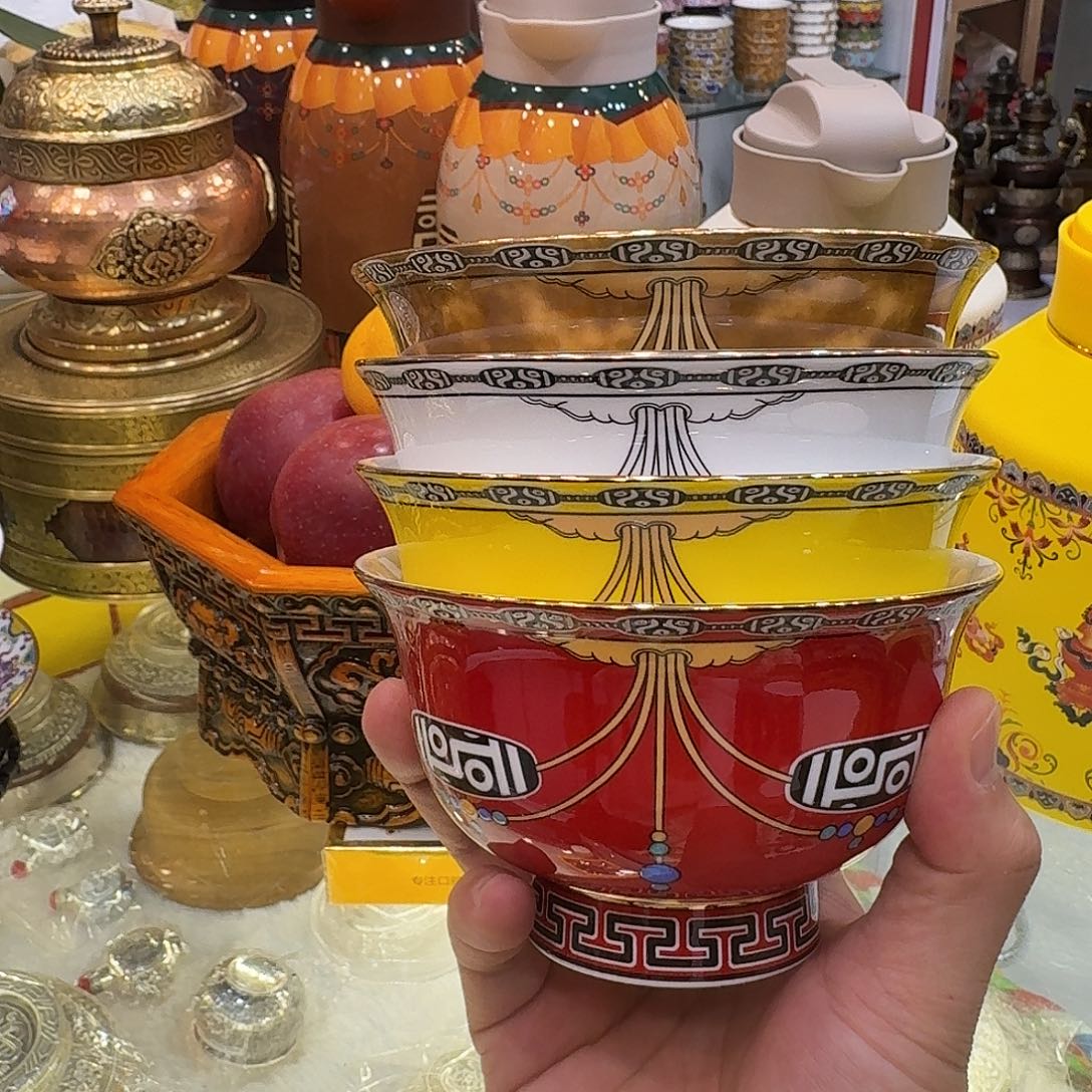 骨瓷一套四个四个颜色色口径12.5厘米，米饭碗特价