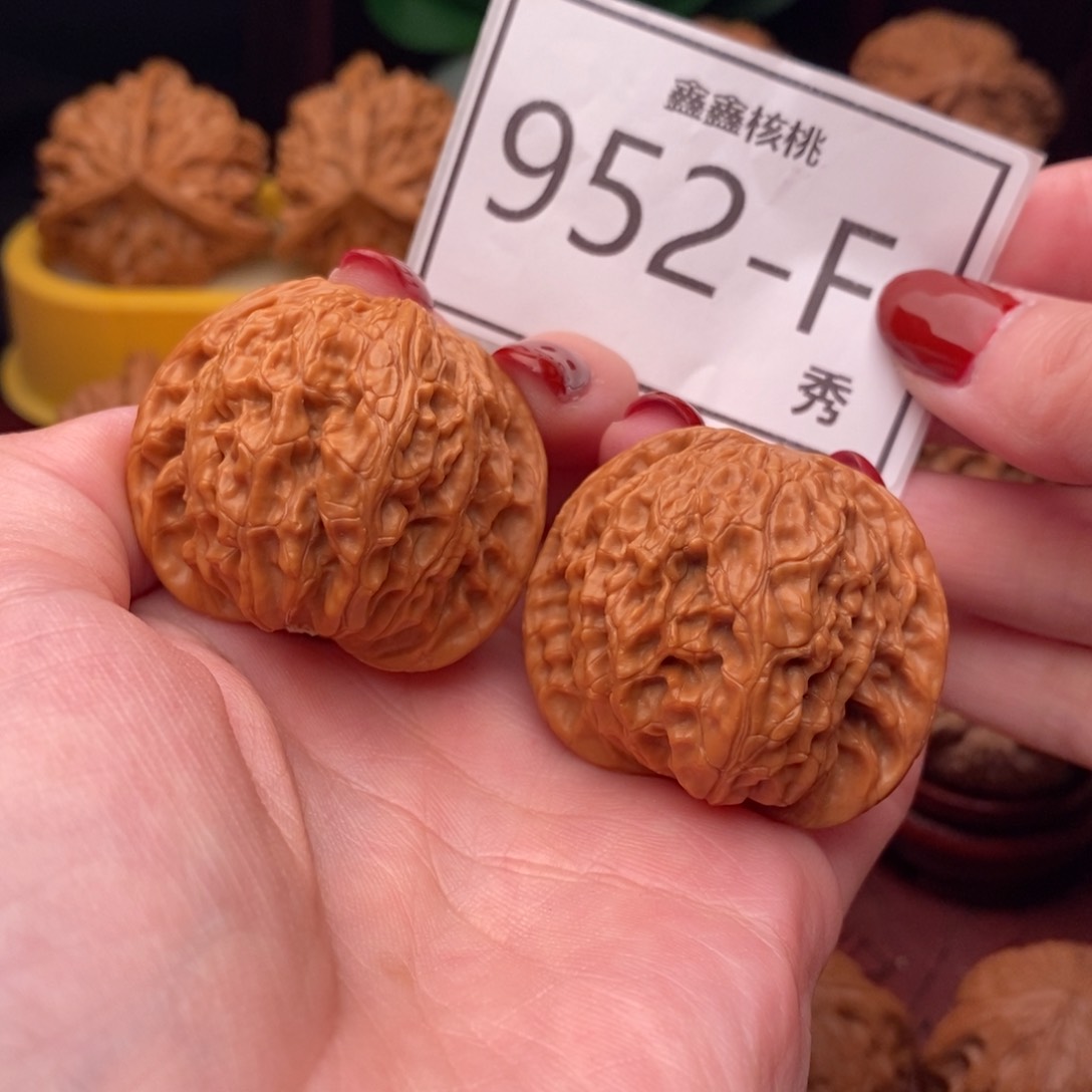 文玩核桃把件正磨40