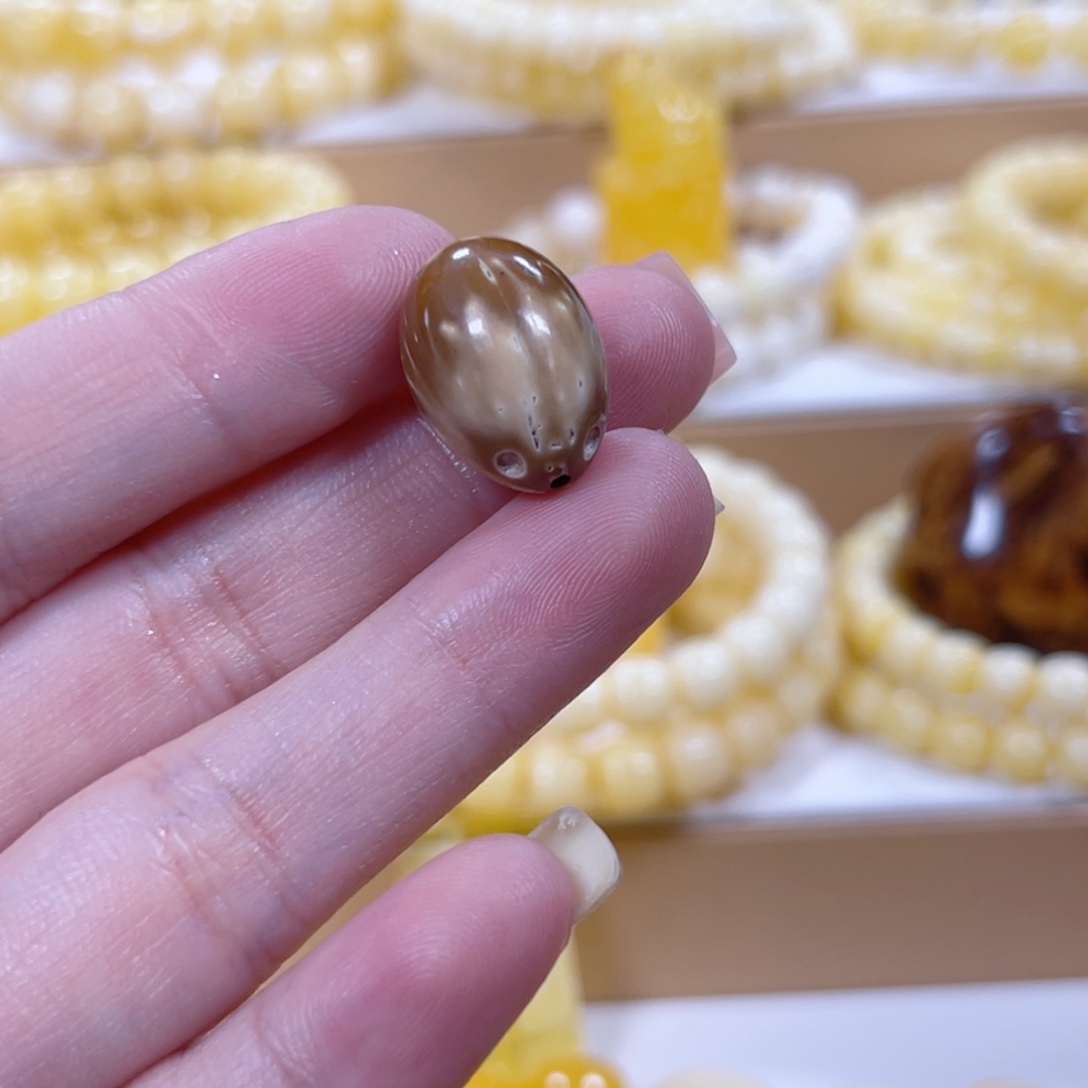 琥珀未镶嵌手链天然蜜蜡