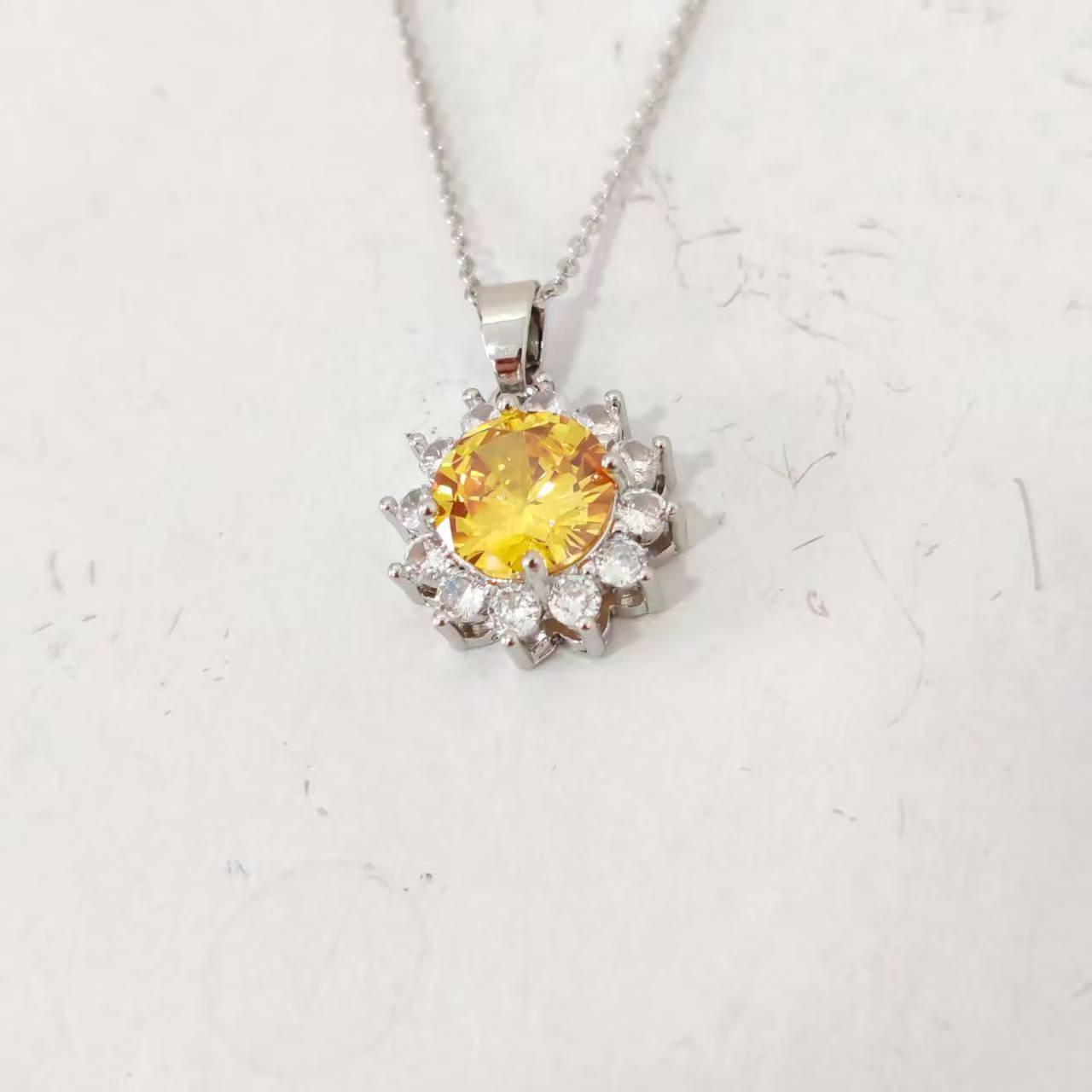 非金属珐琅吊坠 轻奢气质时尚百搭简约精致吊坠 ZDM1316247