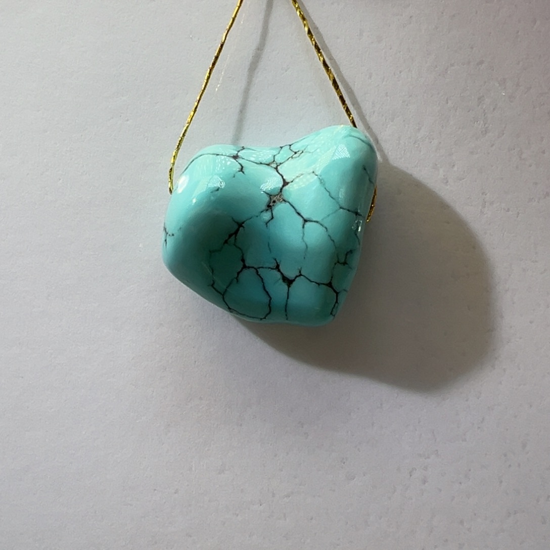 绿松石未镶嵌挂件