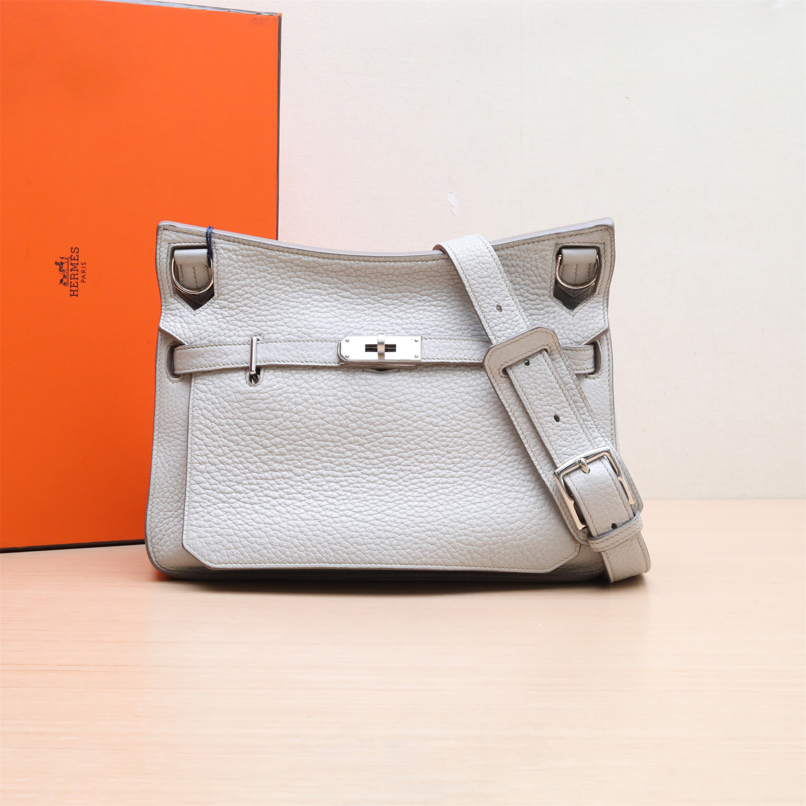 95新 Hermes/爱马仕 小花双双 吉普赛 28 珍珠灰 TC皮 框O 银扣