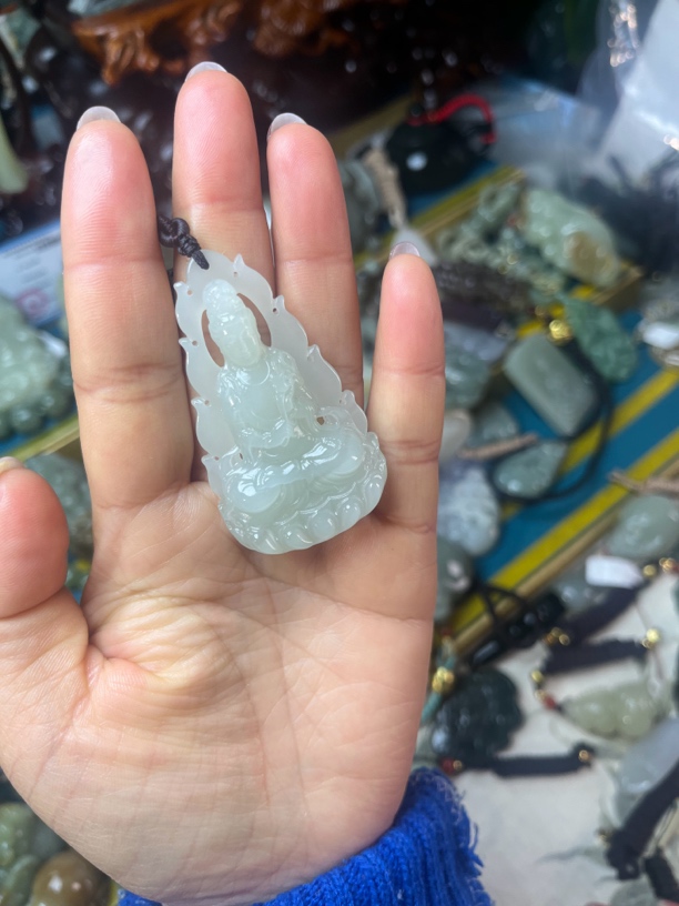 和田玉观音吊坠挂件