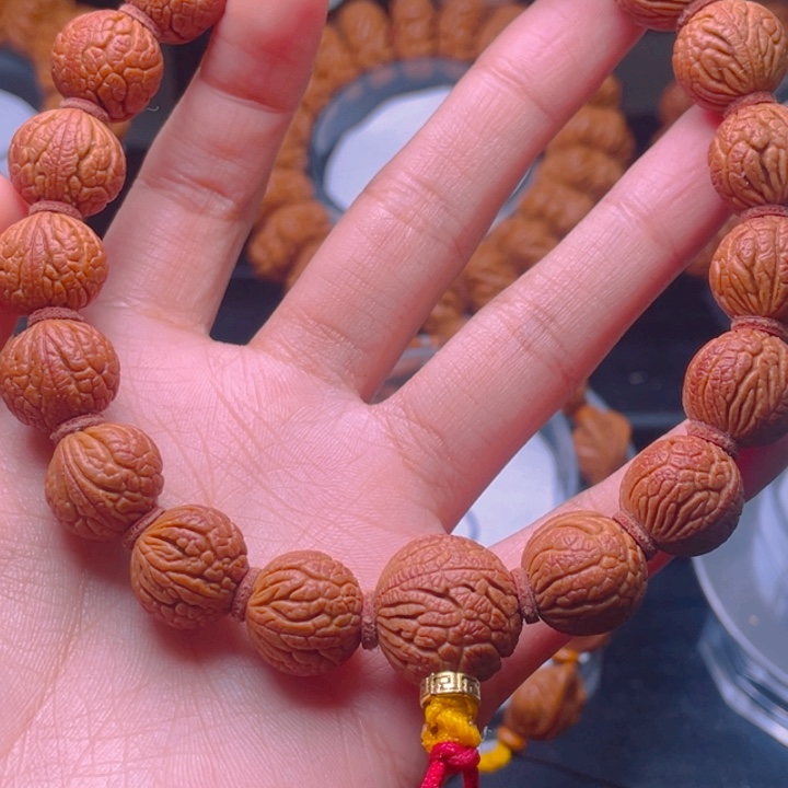 猫***粉文玩核桃手串龙陵访古 闪购6号车