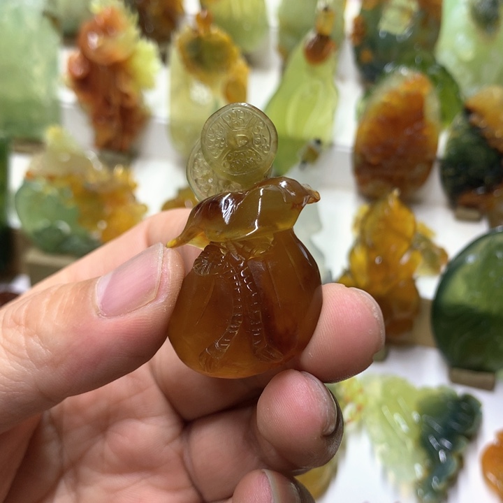 蛇纹石玉珠宝半成品未镶嵌