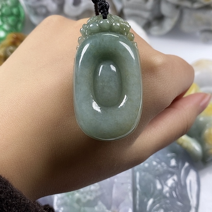 翡翠颈饰未镶嵌翡翠155