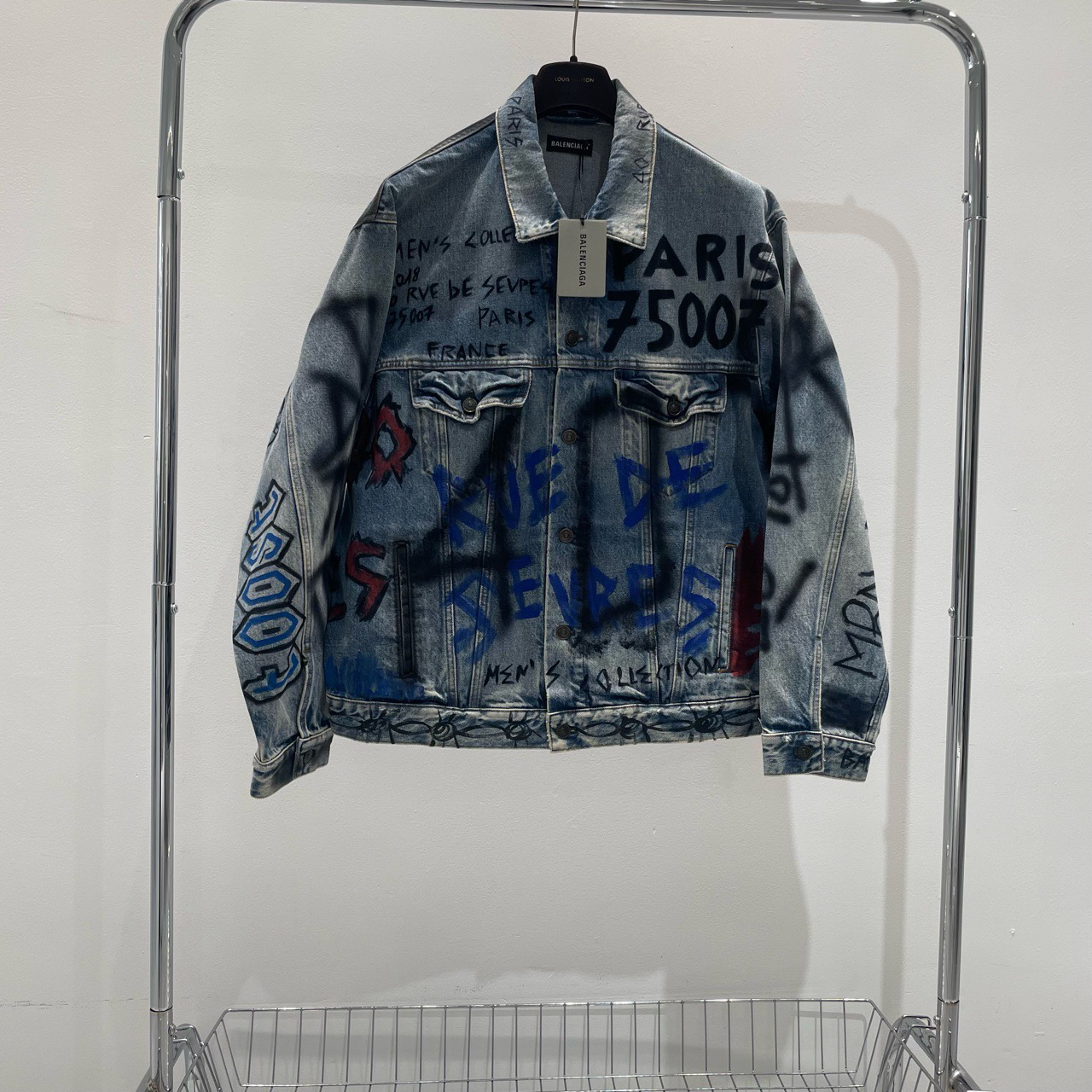 未使用 Balenciaga/巴黎世家 做旧涂鸦字母外套 yy00856 尺码48