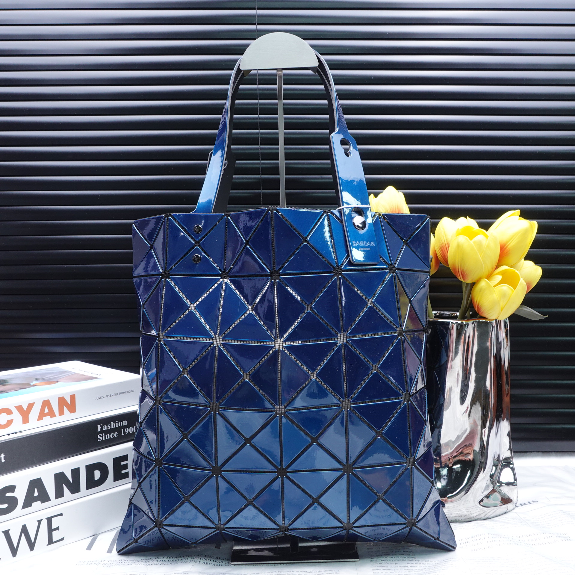 95新 Issey Miyake/三宅一生 单肩包/T10343662