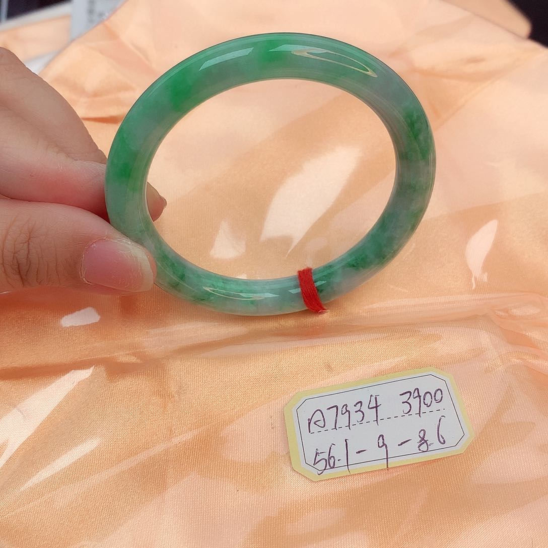 翡翠手镯未镶嵌天然缅甸翡翠A货