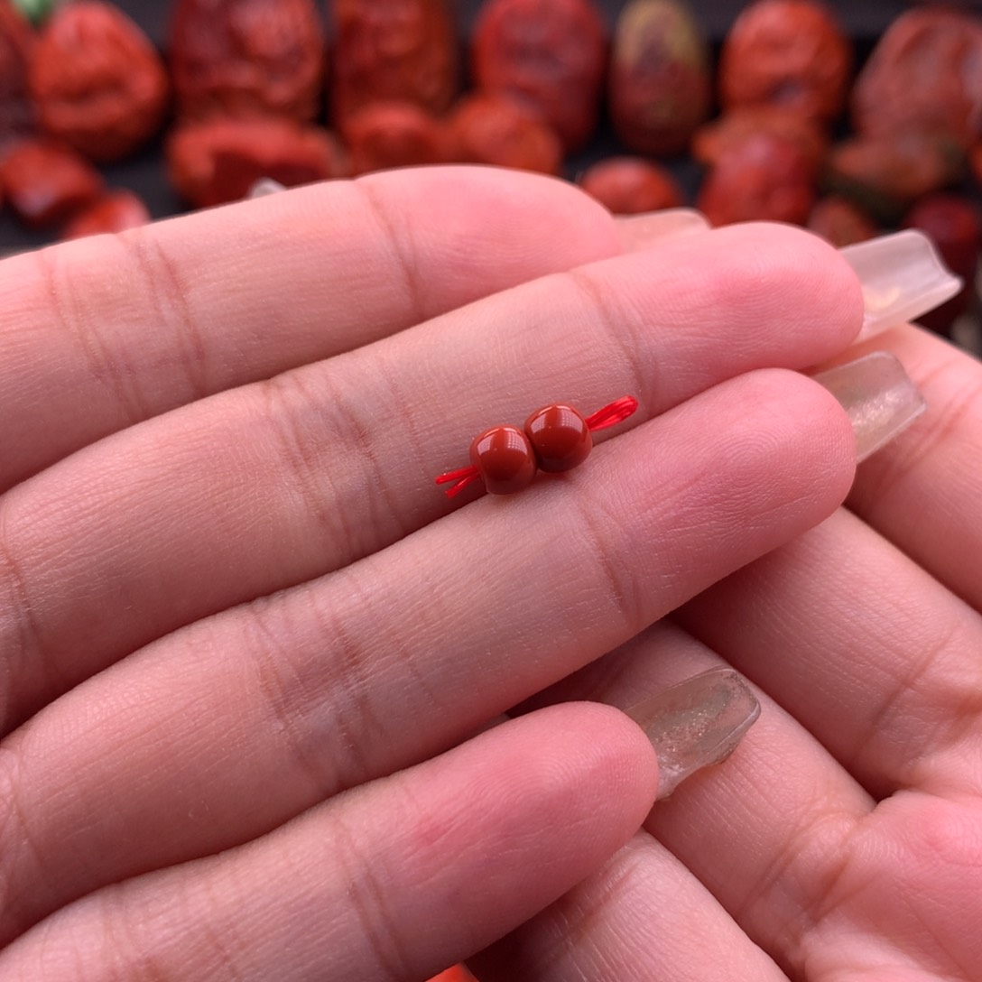 南红玛瑙南红川料原矿老型对珠5mm未镶嵌