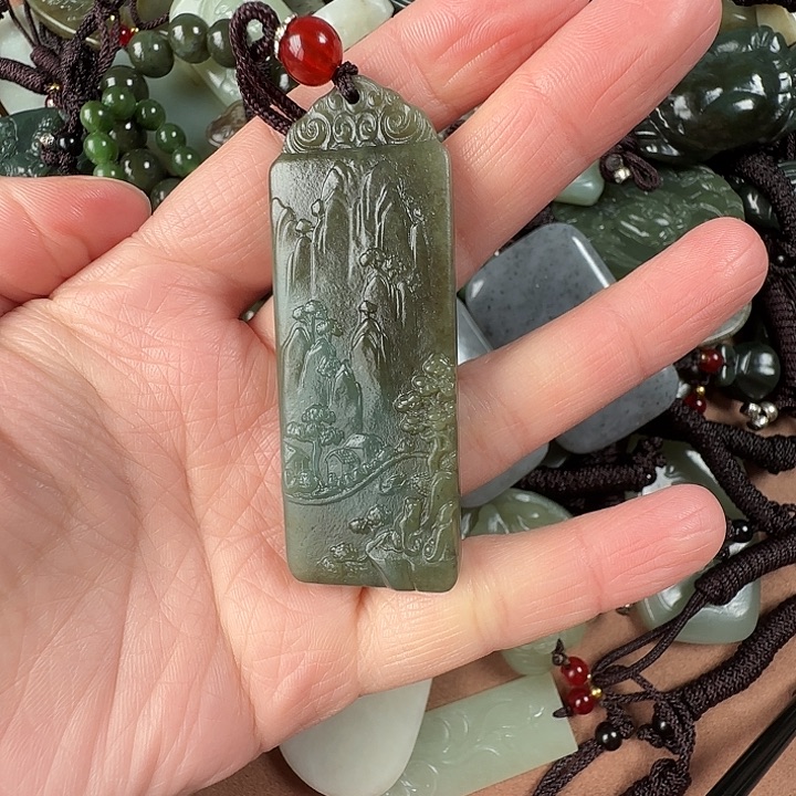 和田玉颈饰未镶嵌