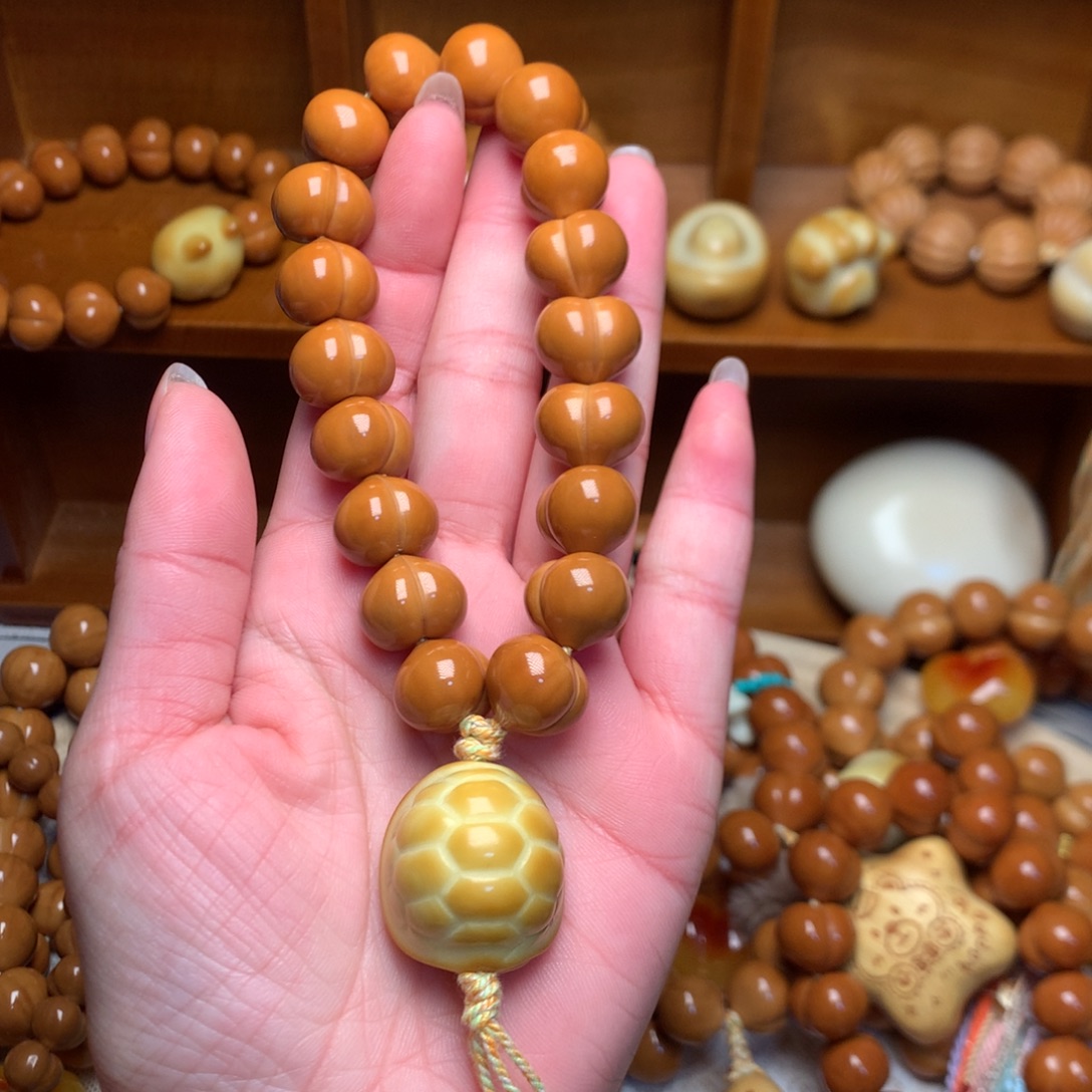 把件猴头核桃14玻璃底屁桃手持富甲