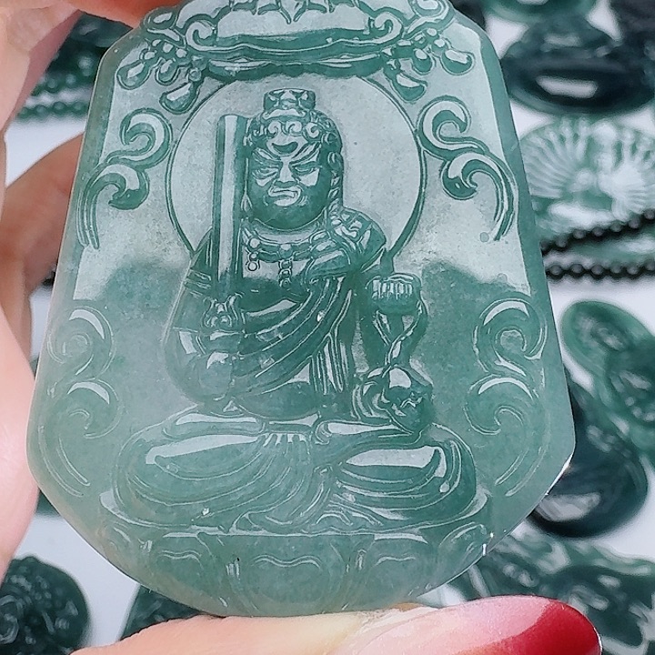 颈饰未镶嵌翡翠多样性发其一
