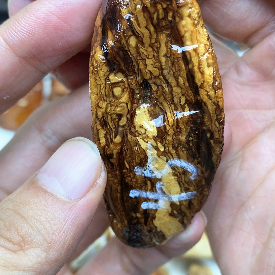 定制蜜蜡未镶嵌裸石