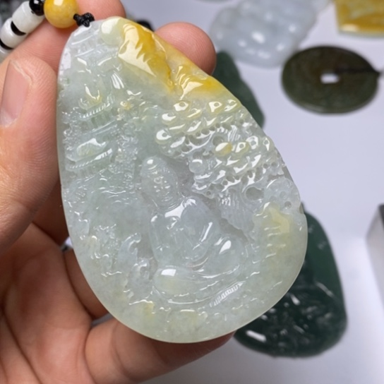 一***好翡翠未镶嵌颈饰翡翠