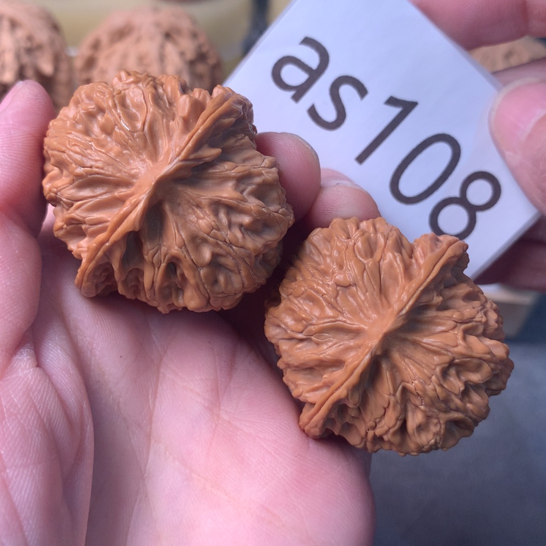 文玩核桃把件红皮肉球苹果39