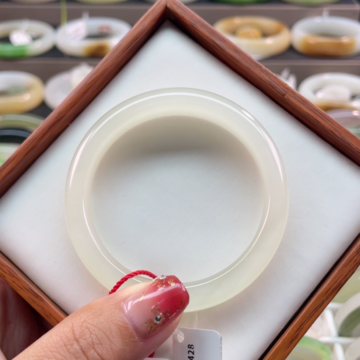 【闪购商品】和田玉手镯未镶嵌52