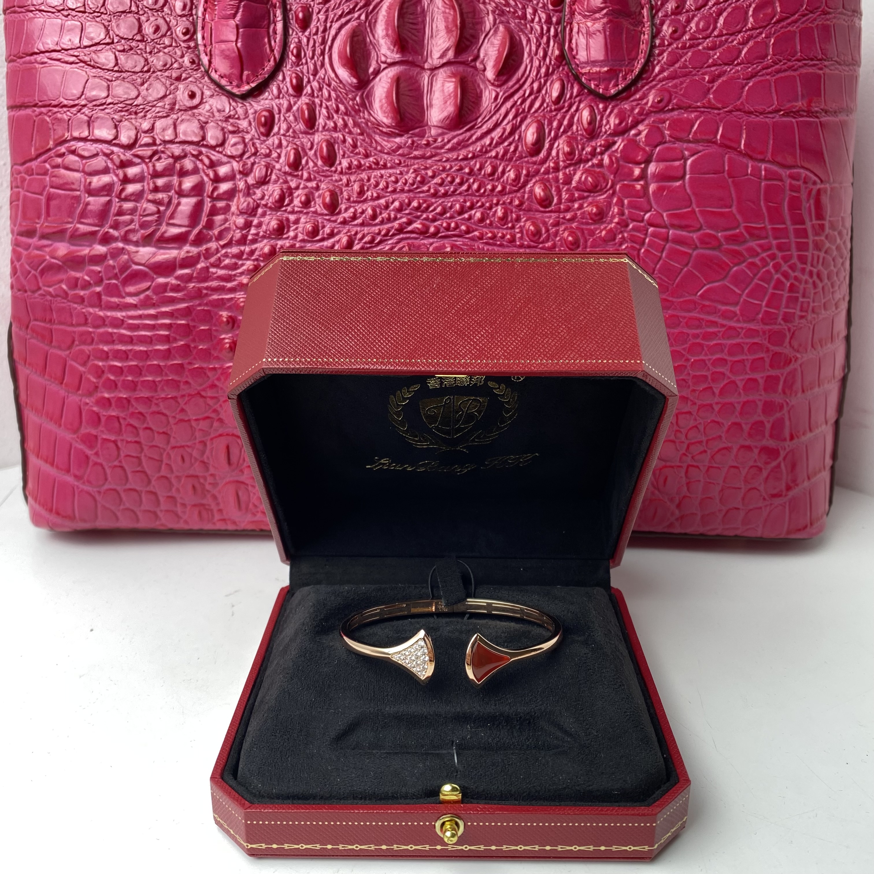 3958【LIANBANGH.K】时尚优雅款手镯