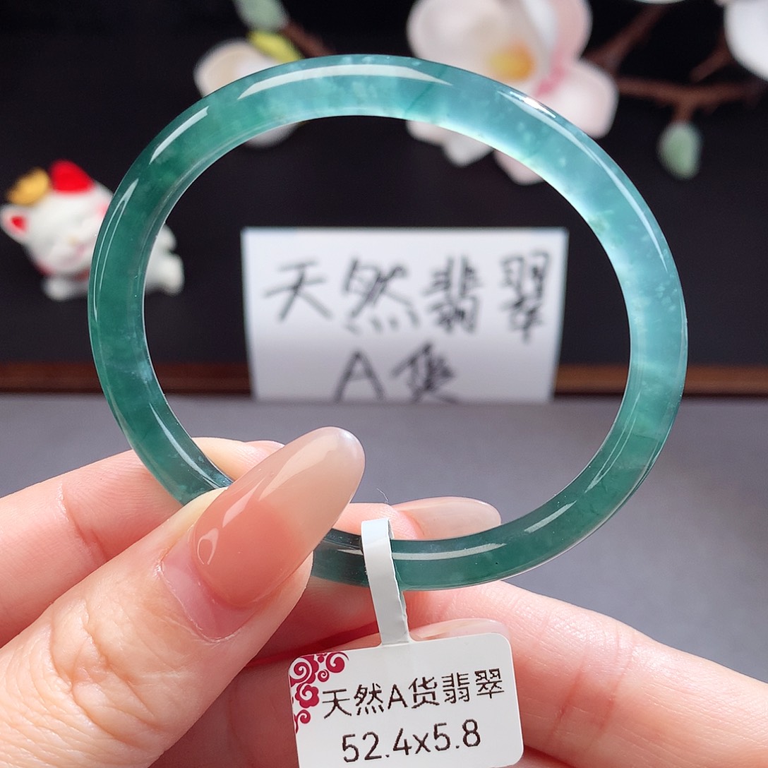 翡翠手镯（圆镯）未镶嵌