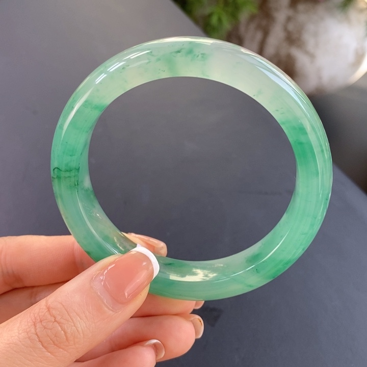 石英质玉手镯未镶嵌57