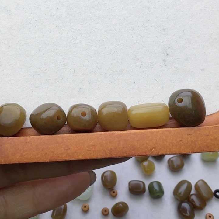 我***人和田玉（糖玉）未镶嵌车挂