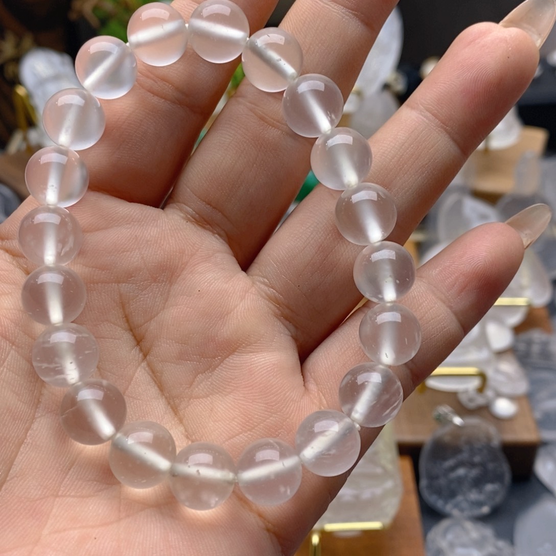 石英质玉颈饰未镶嵌?**?