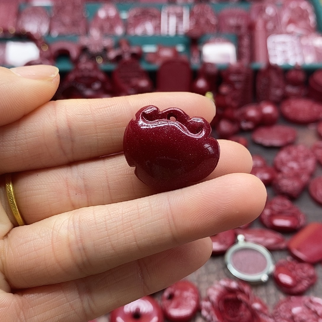 天然辰砂朱砂吊坠