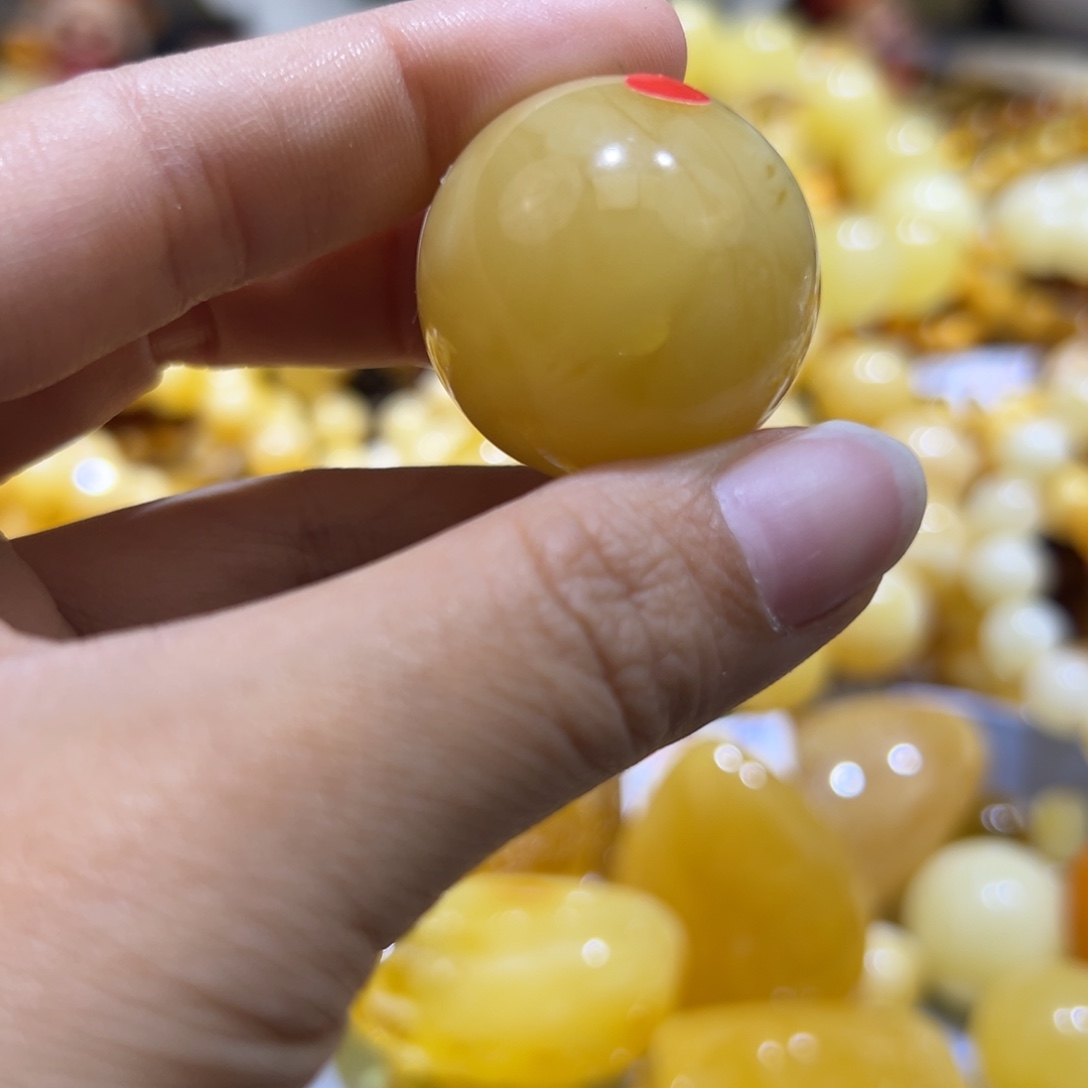 琥珀珠宝奇石未镶嵌